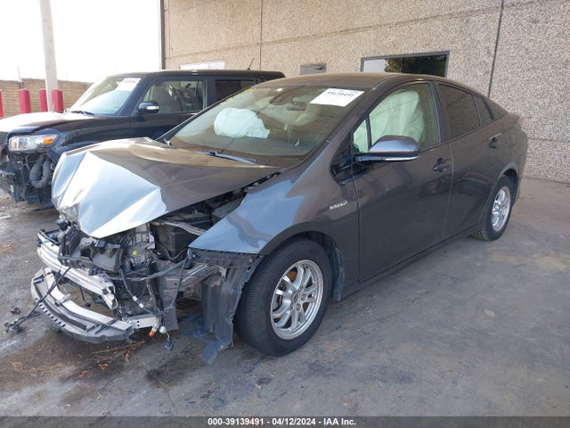 Toyota Prius Two 2017 JTDKBRFU5H3559488 Image 2