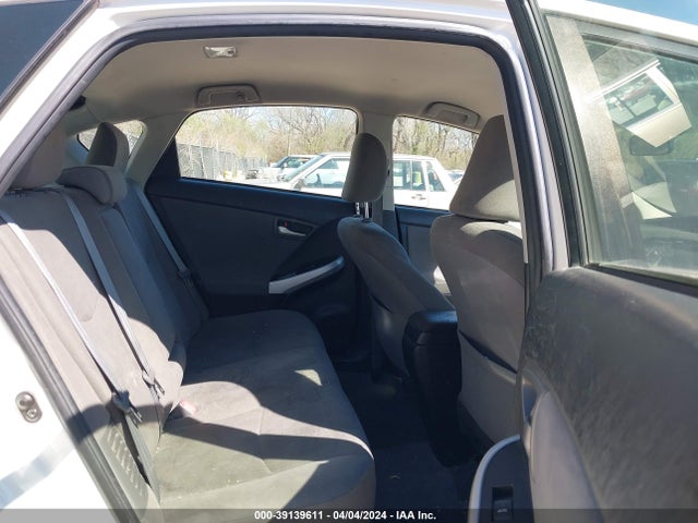 Toyota Prius Two 2015 JTDKN3DU6F0405118 Image 8