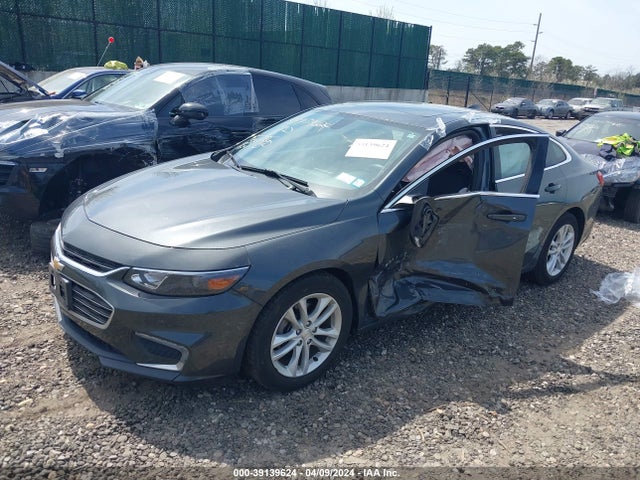 Chevrolet MALIBU LT 2018 1G1ZD5STXJF132688 Image 2