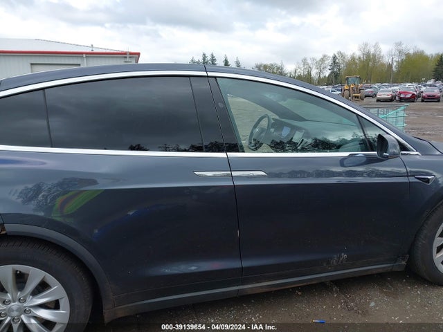 5YJXCAE29JF137298 Tesla Model X 100d/75d/p100d