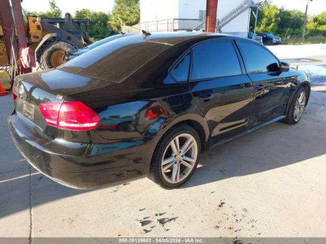 1VWAS7A34EC111427 Volkswagen Passat 1.8t Wolfsburg Edition
