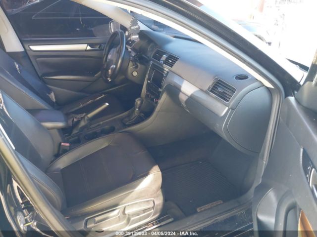 1VWAS7A34EC111427 Volkswagen Passat 1.8t Wolfsburg Edition