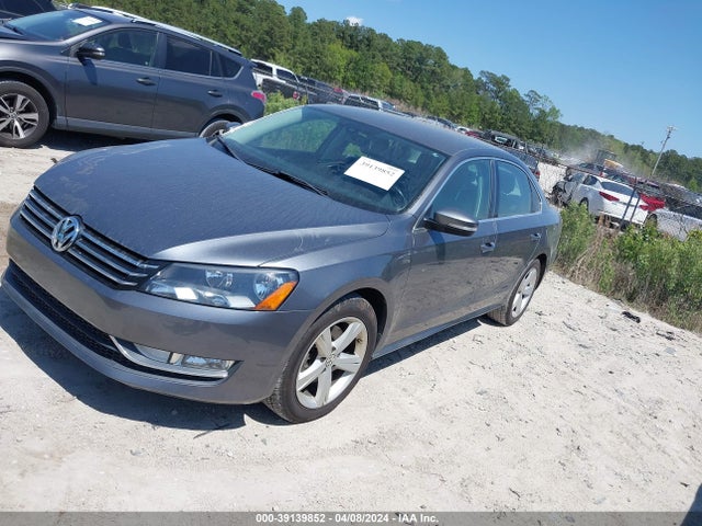 1VWAT7A35FC117266 Volkswagen Passat 1.8t Limited Edition
