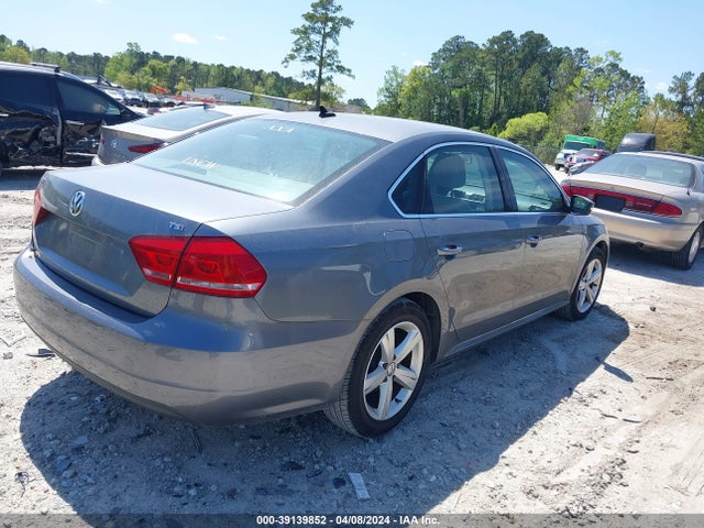 1VWAT7A35FC117266 Volkswagen Passat 1.8t Limited Edition
