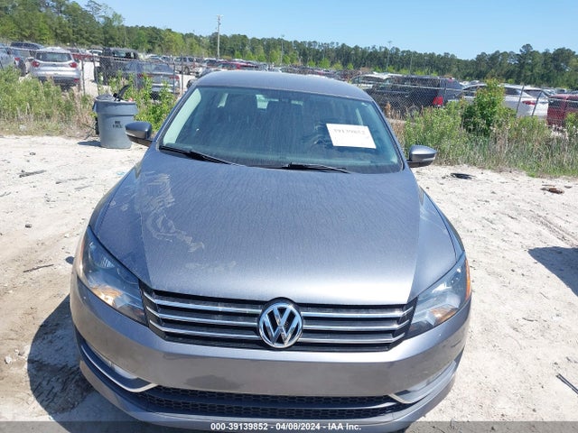 1VWAT7A35FC117266 Volkswagen Passat 1.8t Limited Edition