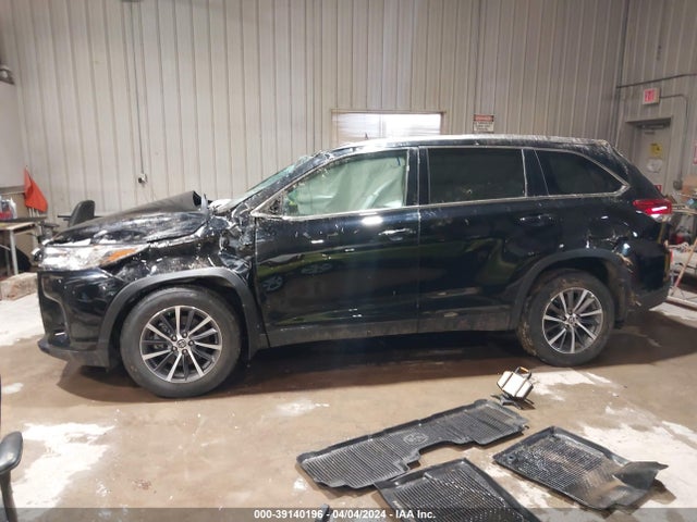 Toyota Highlander Xle 2019 5TDJZRFH2KS619842 Image 15