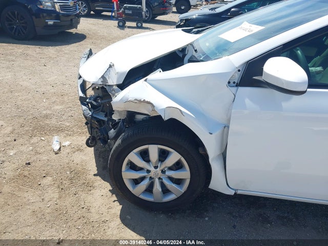 Toyota COROLLA LE 2015 5YFBURHE6FP335750 Image 18