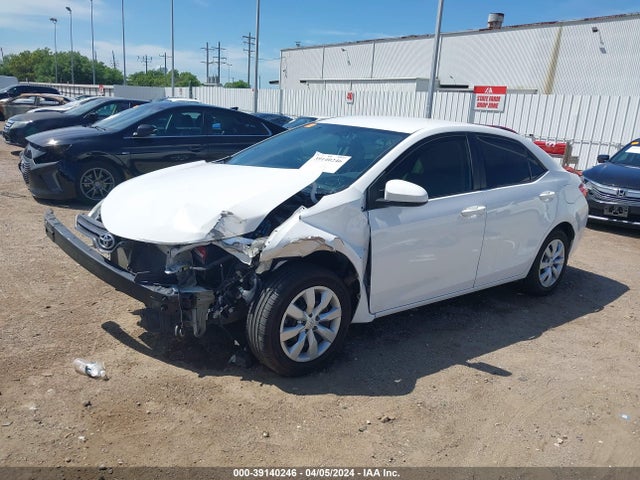 Toyota COROLLA LE 2015 5YFBURHE6FP335750 Image 2