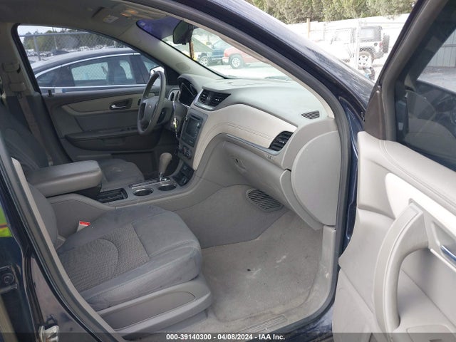 Chevrolet Traverse Ls 2015 1GNKRFKD6FJ335422 Image 5