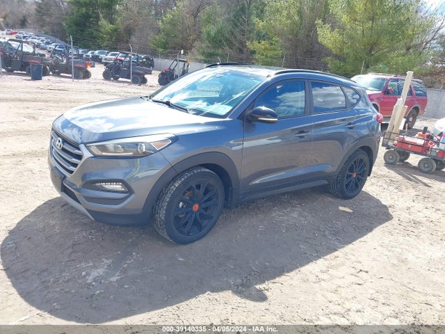 Hyundai Tucson Night 2017 KM8J3CA28HU471858 Image 2
