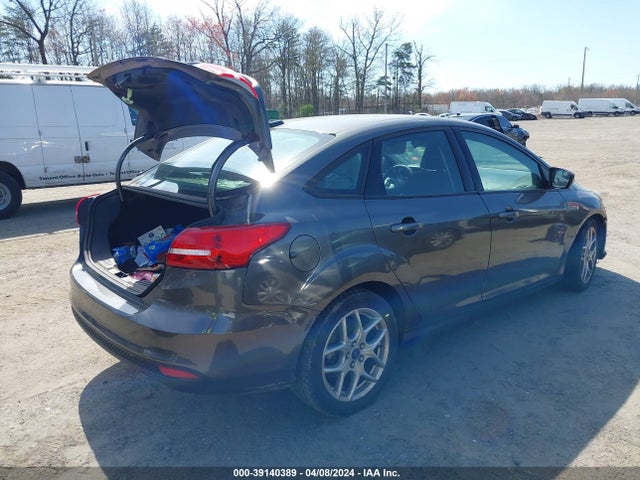 Ford FOCUS SE 2015 1FADP3F23FL339243 Image 4