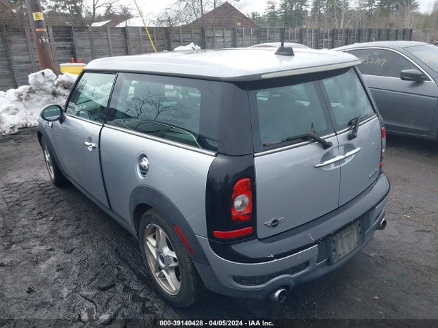 2009 MINI COOPER S CLUBMAN WMWMM33569TP72848 Photo 2