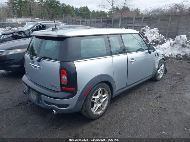 2009 MINI COOPER S CLUBMAN WMWMM33569TP72848 Photo 3