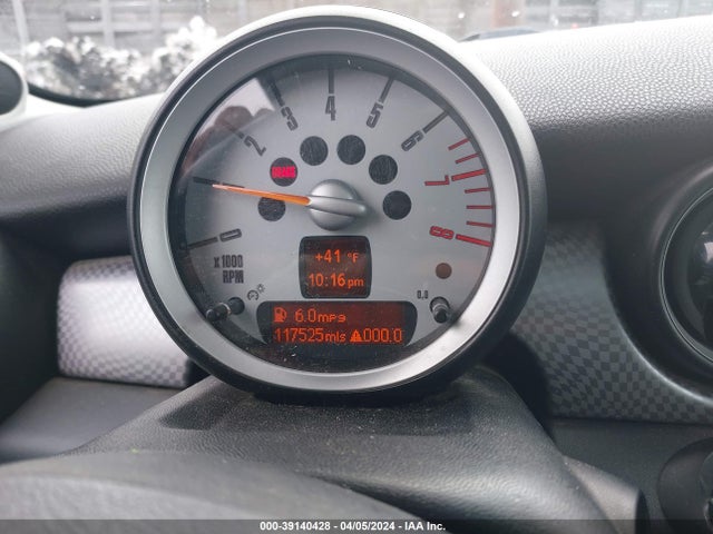 2009 MINI COOPER S CLUBMAN WMWMM33569TP72848 Photo 6