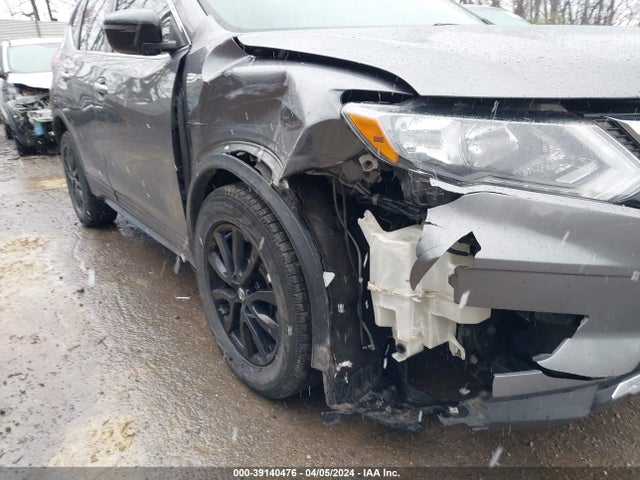 Nissan ROGUE SV 2017 5N1AT2MV6HC812955 Image 16