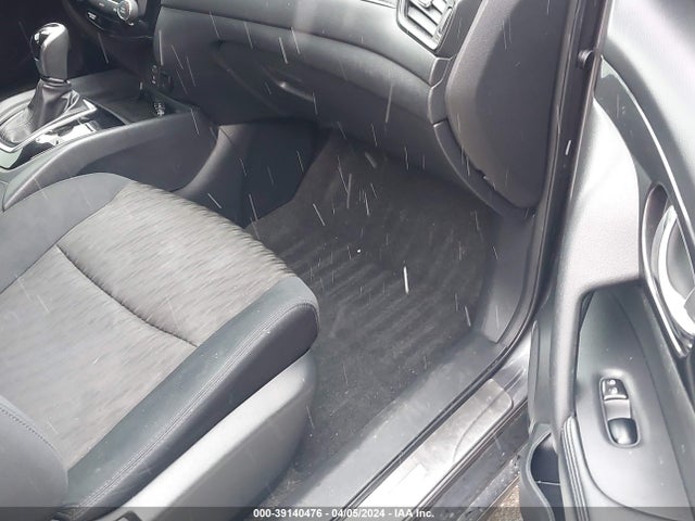 Nissan ROGUE SV 2017 5N1AT2MV6HC812955 Image 5