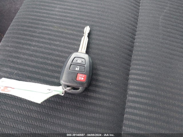 Toyota RAV4 LE 2016 2T3BFREV3GW539282 Image 11