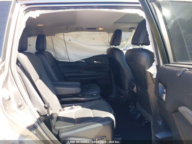 Toyota Highlander Limited 2017 5TDDZRFH5HS431452 Image 8