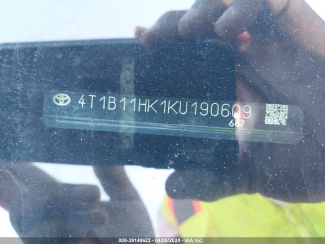 4T1B11HK1KU190609 Toyota CAMRY SE