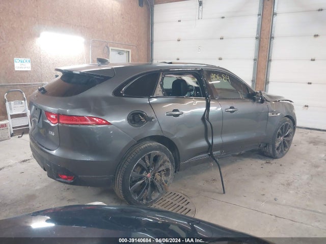 2018 JAGUAR F-PACE SADCL2EV0JA271211 Photo 3