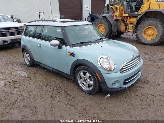 2011 MINI COOPER CLUBMAN WMWZF3C50BT188306 Photo 0