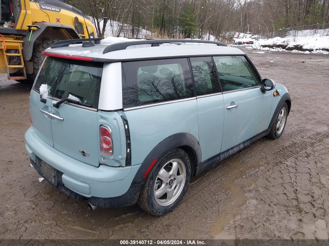 2011 MINI COOPER CLUBMAN WMWZF3C50BT188306 Photo 3
