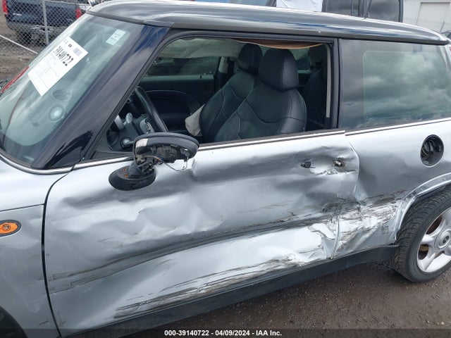 2003 MINI COOPER WMWRC33443TE17414 Photo 5