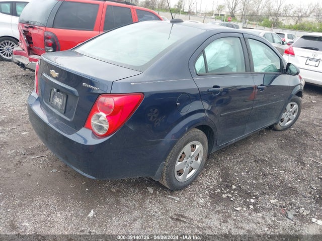 Chevrolet Sonic Ls Auto 2015 1G1JA5SH1F4143177 Image 4