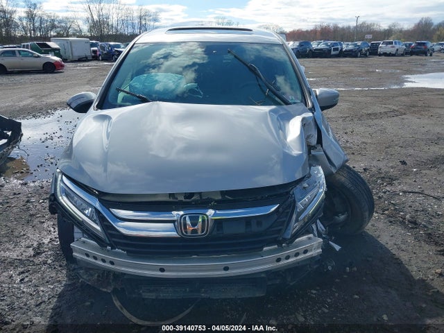Honda Odyssey Touring 2018 5FNRL6H84JB009041 Image 12