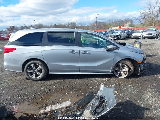 Honda Odyssey Touring 2018 5FNRL6H84JB009041 Image 13
