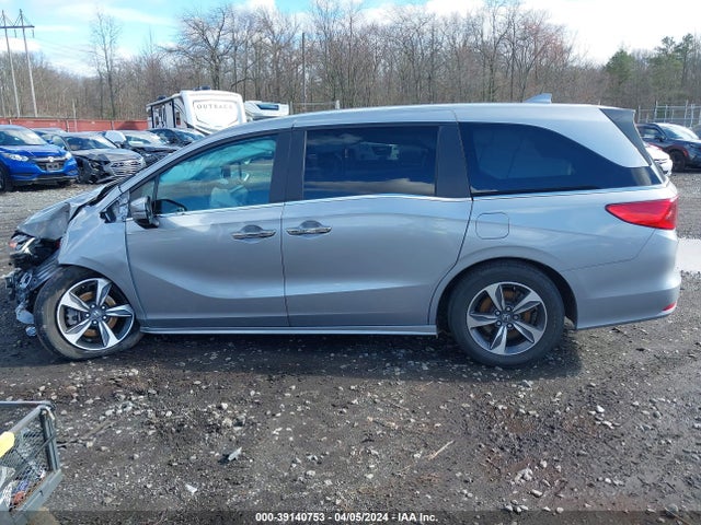 Honda Odyssey Touring 2018 5FNRL6H84JB009041 Image 14