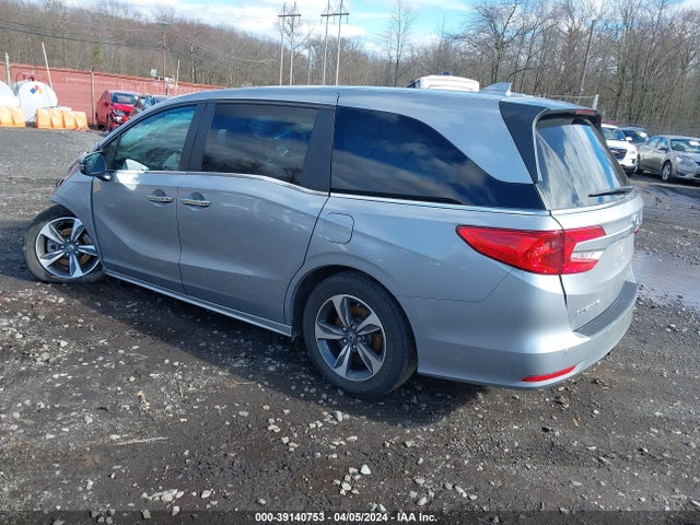 Honda Odyssey Touring 2018 5FNRL6H84JB009041 Image 3