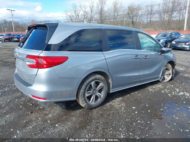 Honda Odyssey Touring 2018 5FNRL6H84JB009041 Image 4