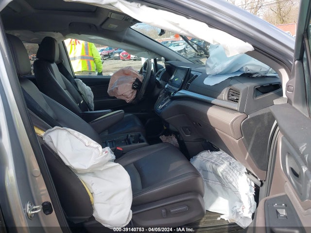 Honda Odyssey Touring 2018 5FNRL6H84JB009041 Image 5