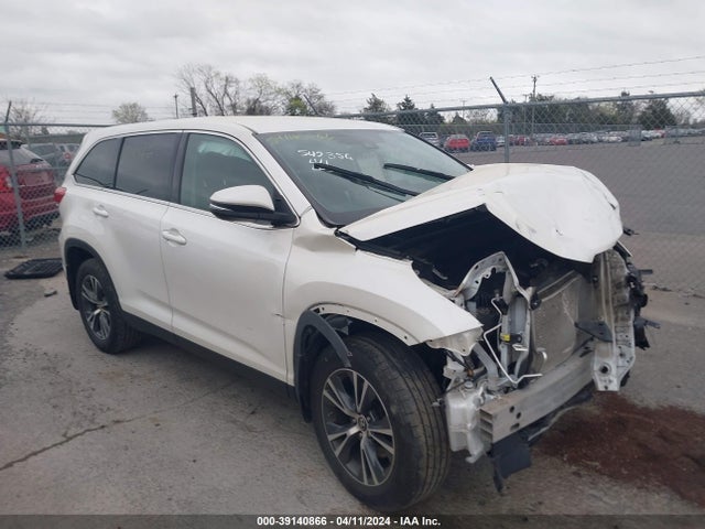 Toyota Highlander Le 2019 5TDBZRFH0KS721645 Image 1