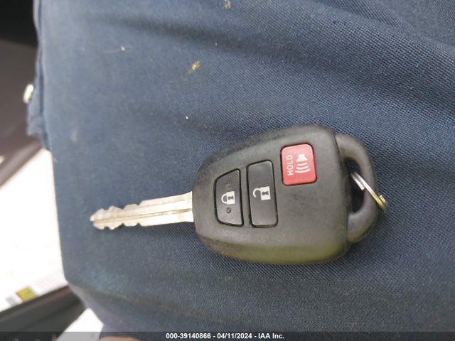 Toyota Highlander Le 2019 5TDBZRFH0KS721645 Image 11