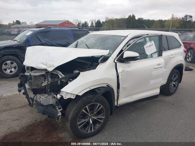Toyota Highlander Le 2019 5TDBZRFH0KS721645 Image 2