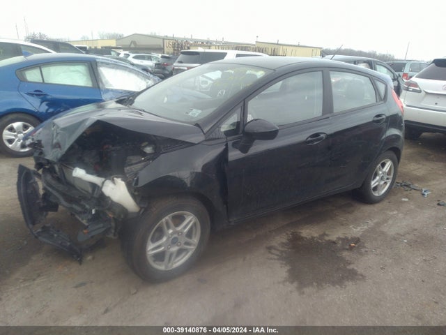 Ford FIESTA SE 2018 3FADP4EJ3JM143969 Image 2