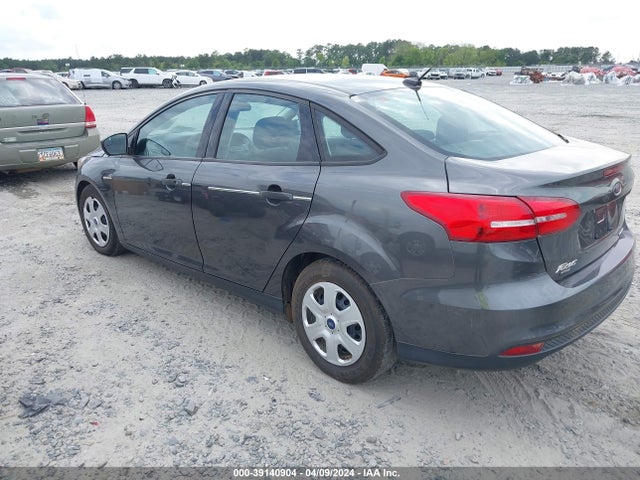 Ford FOCUS S 2016 1FADP3E24GL249165 Image 3