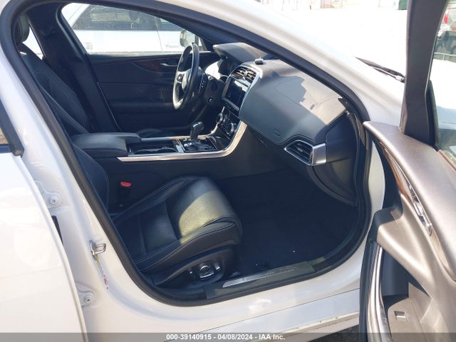SAJAT4GX3LCP65004 Jaguar Xe R-dynamic S Awd Automatic