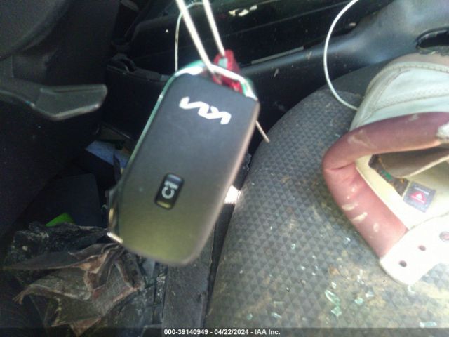 KNDJ23AU1R7222892 KIA SOUL S