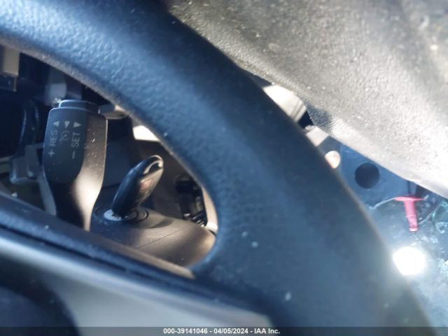 2T3ZFREV6GW243283 Toyota RAV4 LE