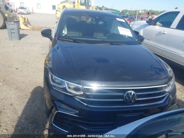 3VV4B7AX1PM071975 Volkswagen Tiguan 2.0t Sel R-line