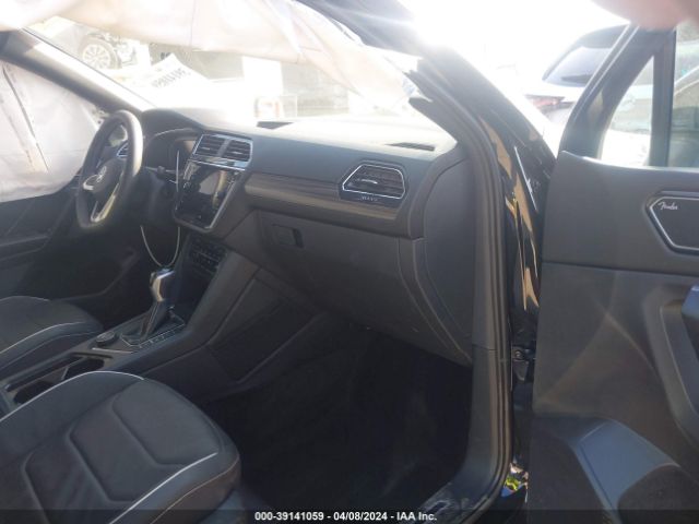 3VV4B7AX1PM071975 Volkswagen Tiguan 2.0t Sel R-line