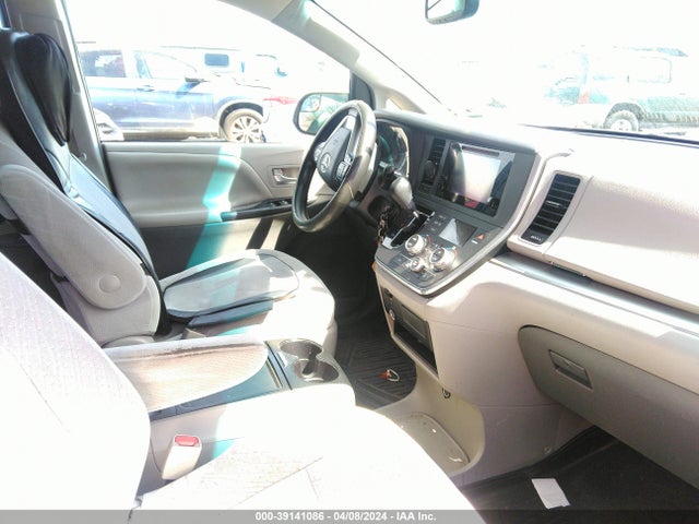Toyota Sienna Le 8 Passenger 2016 5TDKK3DC8GS709596 Image 5