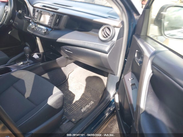 Toyota Rav4 Xle 2018 JTMRFREV8JJ196117 Image 5