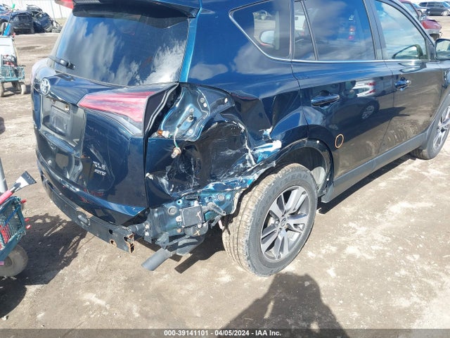 Toyota Rav4 Xle 2018 JTMRFREV8JJ196117 Image 6