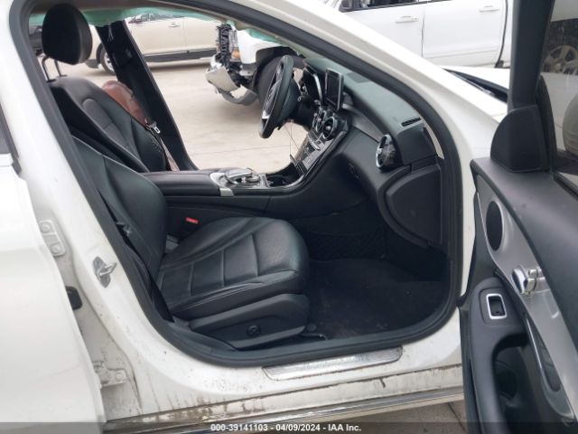 55SWF4JBXFU043172 Mercedes-Benz C 300 Luxury/sport