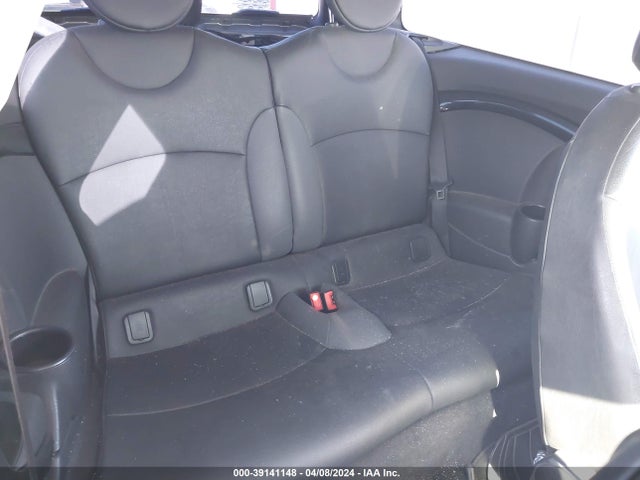 2010 MINI COOPER CLUBMAN WMWML3C53ATX37983 Photo 7