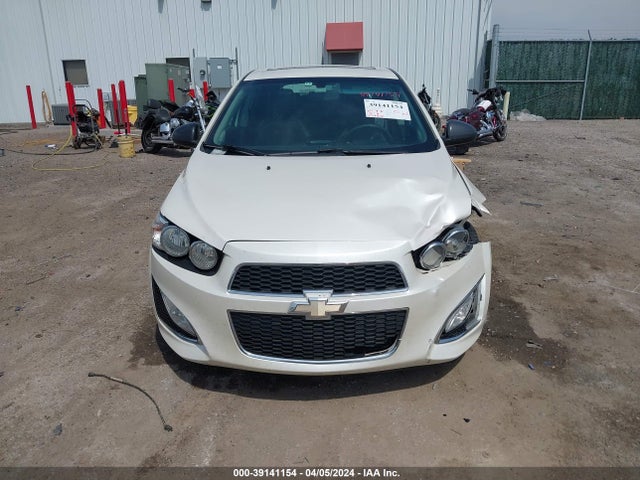 Chevrolet Sonic Rs Manual 2014 1G1JH6SB7E4122930 Image 12